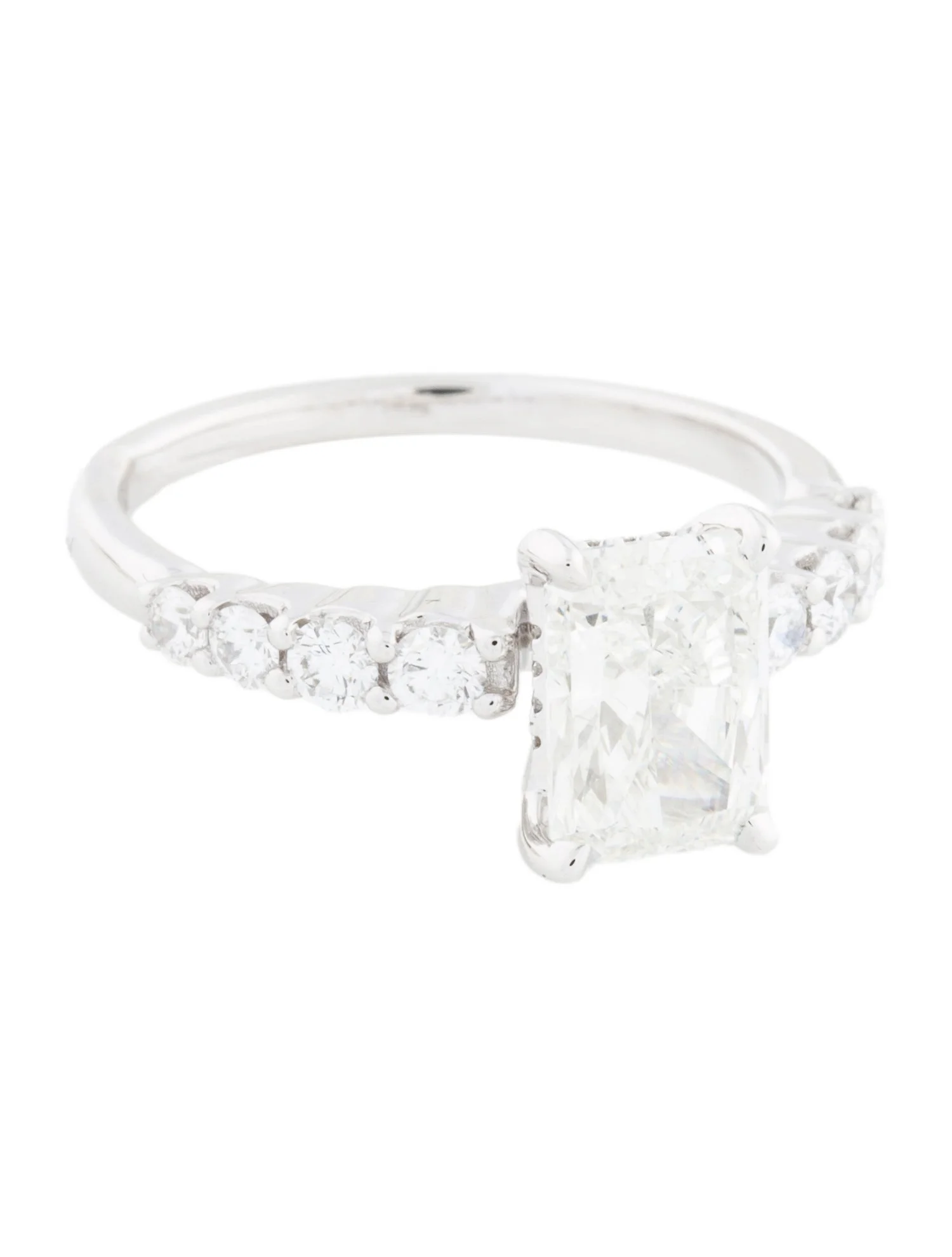 Badgley Mischka2.11ct Lab-Grown Diamond Engagement Ring